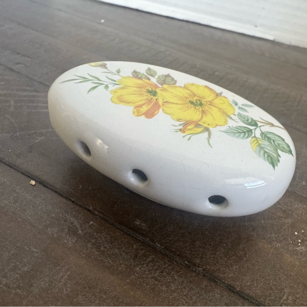Vintage potpourri ceramic dish
